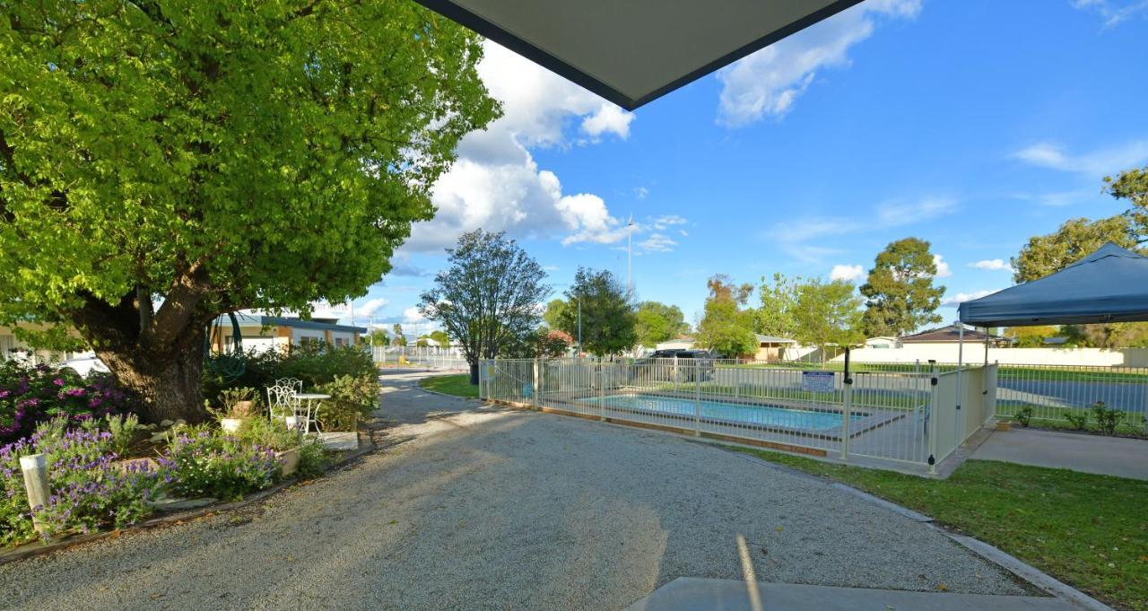 Sturt Motel 巴尔拉纳德 外观 照片